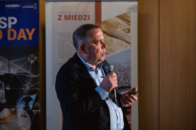 2025-02-24_19-37-18_02