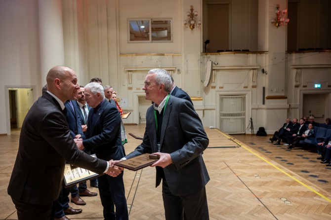 2026-02-23_18-33-48_02