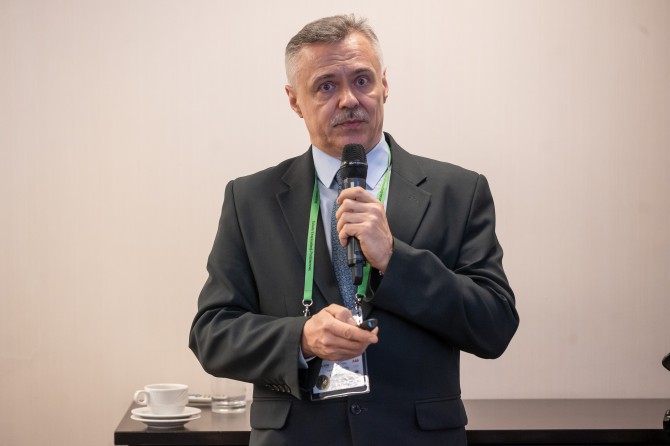 2026-02-22_18-00-57_03