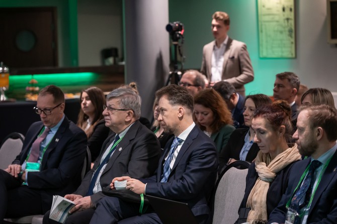 2026-02-23_09-18-00_03