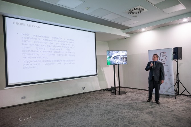 2026-02-23_09-32-50_02