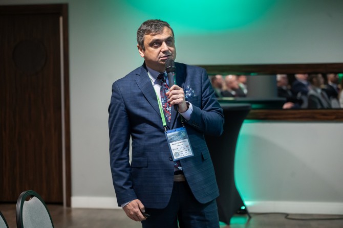 2026-02-23_12-46-00_02